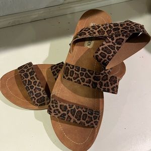 Steven madden cheetah sandals